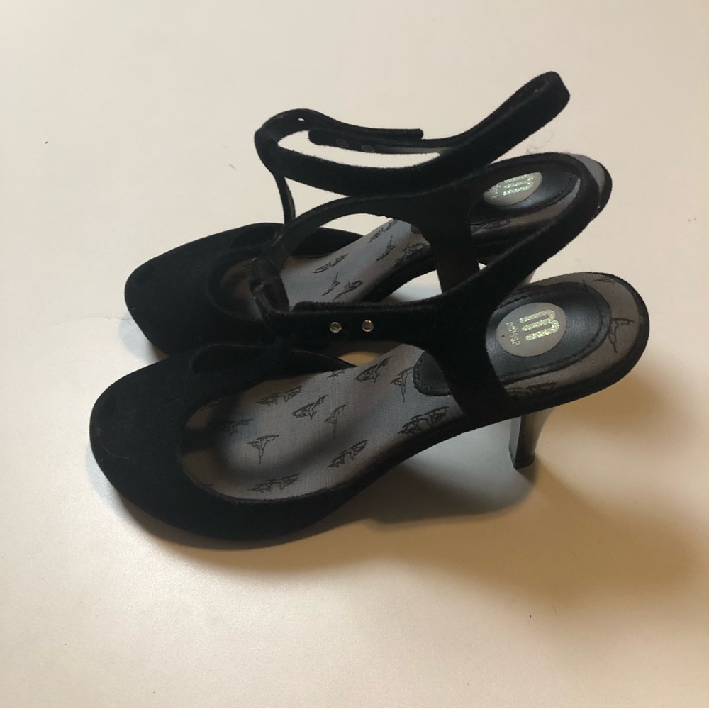 Melissa Heels - Picture 2 of 7